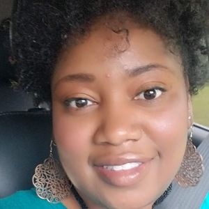 Meet your Posher, Latasha